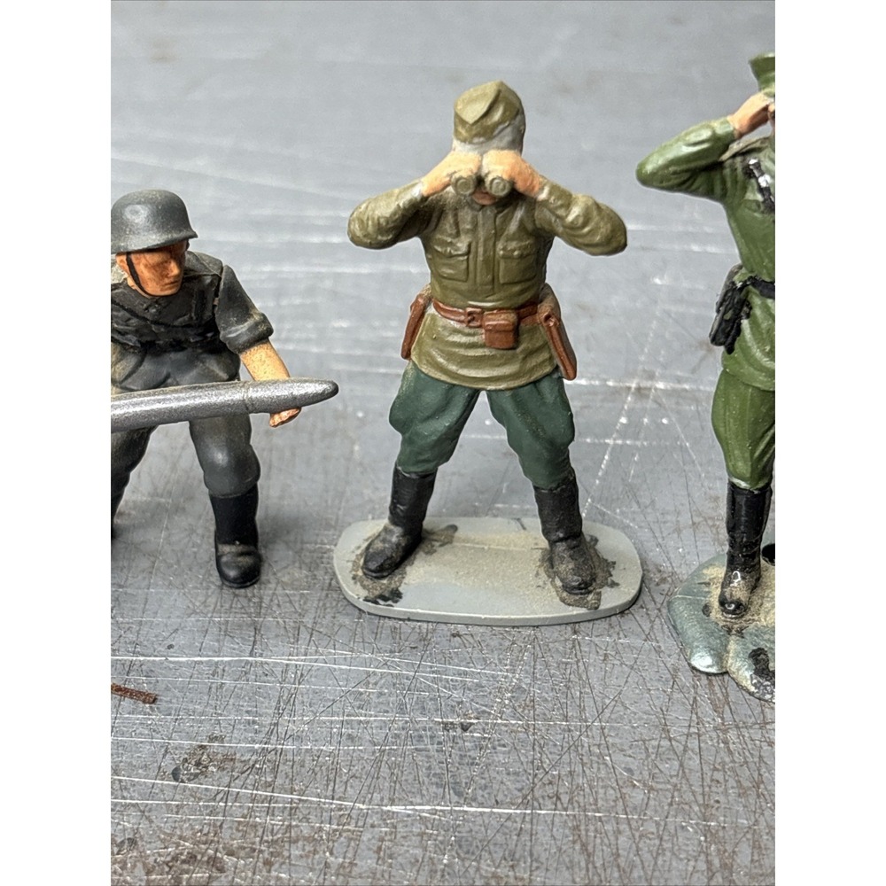 Lot of 4 WWII Soldiers & Officers 1:35 Scale Models‎ Completed and Painted - Picture 4 of 6